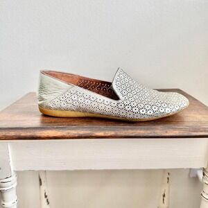 Silver Cutout Loafer Flat Kenneth Cole 9